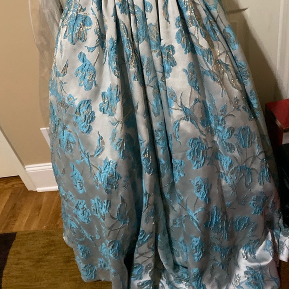 macduggal off the shoulder ball gown - Picture 3 of 6